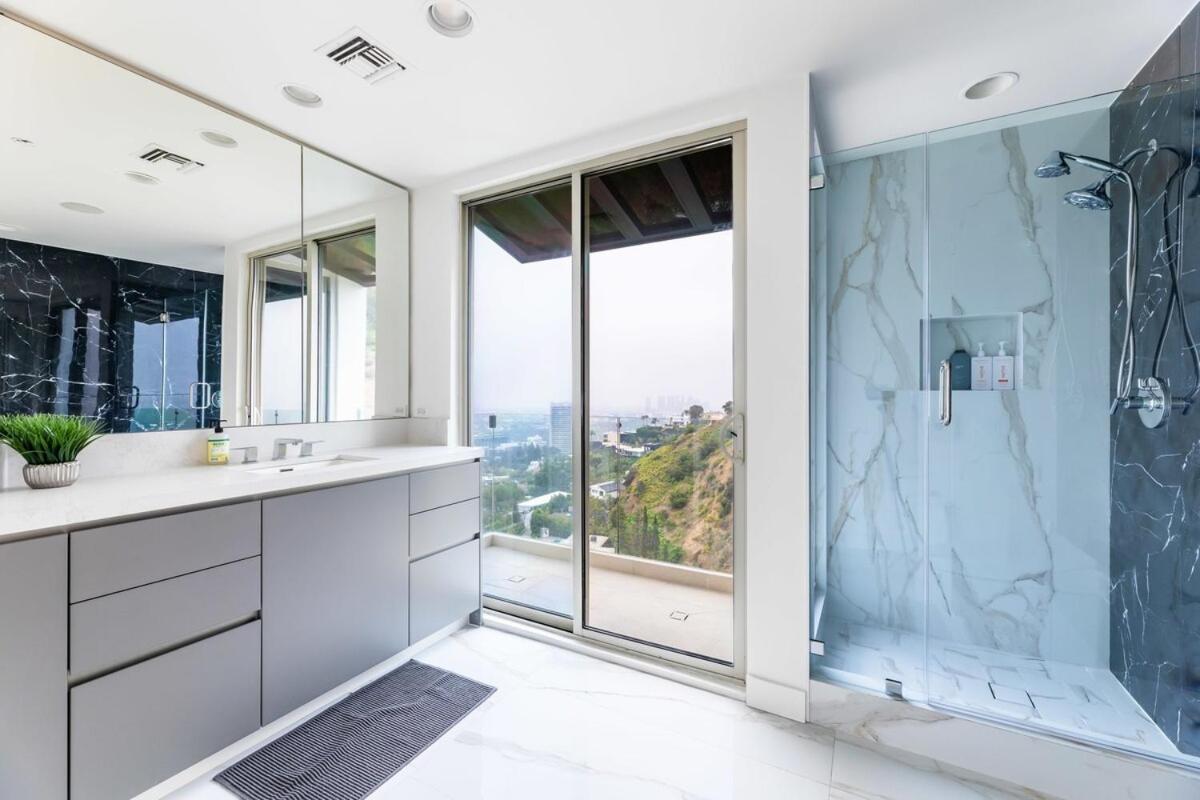 Hollywood Hills Incredible Views Infinity Pool Hébergement de vacances